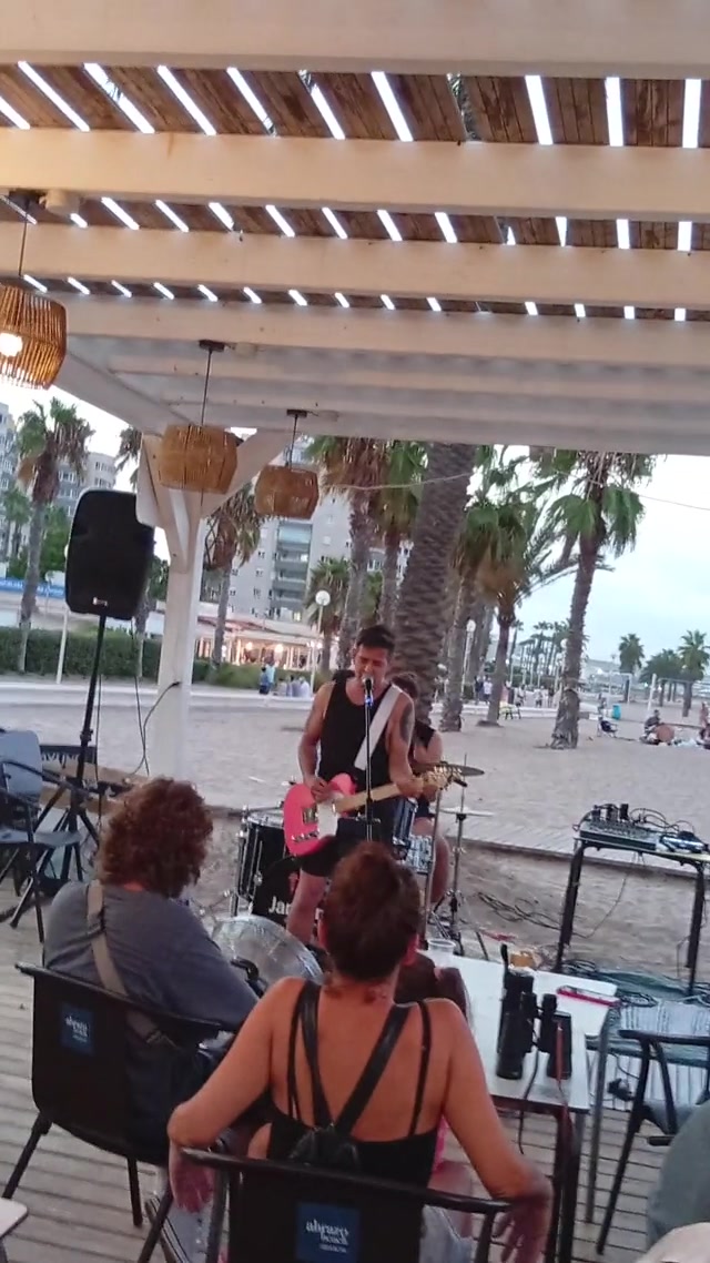 Abrazo Beach - Miércoles 5 de agosto de 2026 - 20:00h