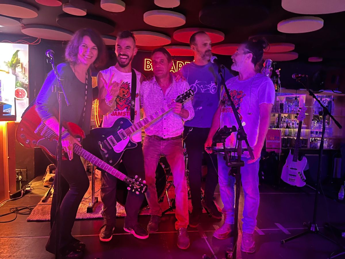 CONFETTI PLAYA - 10 OCTUBRE 20:00h