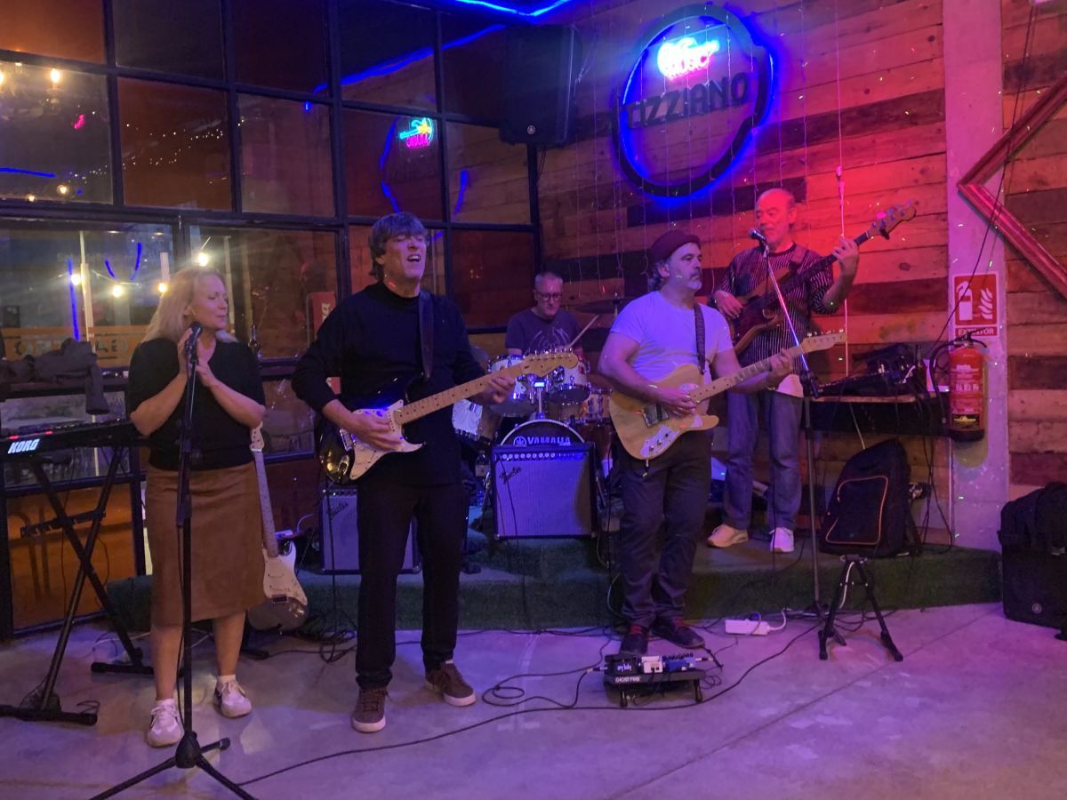 Tizziano GastroBar - Domingo 9 Noviembre - 20:00h