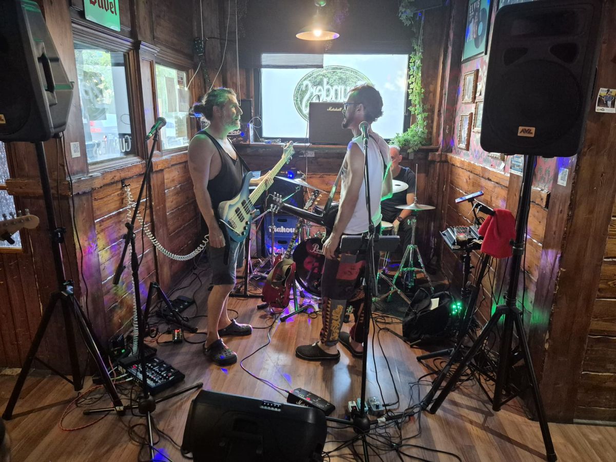 SHAMLESS - DOMINGO 13 JULIO - 20:00h (Carrer Esportista Juan Matos, 4)